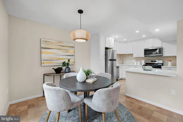 $215,000 | 3 Canterbury Square, Unit 402, Alexandria, VA 22304