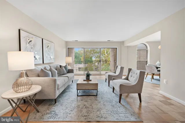 $215,000 | 3 Canterbury Square, Unit 402, Alexandria, VA 22304