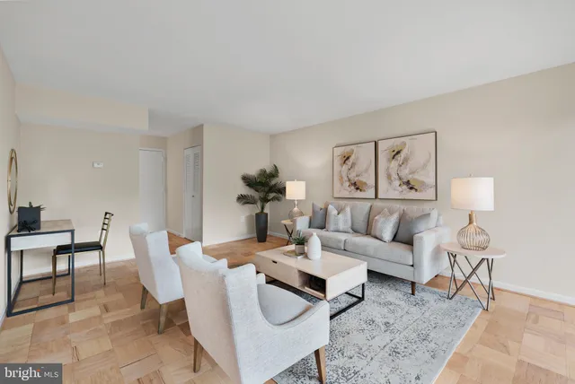 $215,000 | 3 Canterbury Square, Unit 402, Alexandria, VA 22304