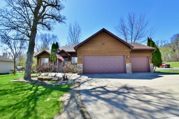 $374,900 | 1502 17th Street South, Sartell, MN 56377