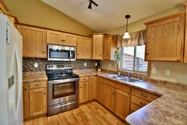 $374,900 | 1502 17th Street South, Sartell, MN 56377
