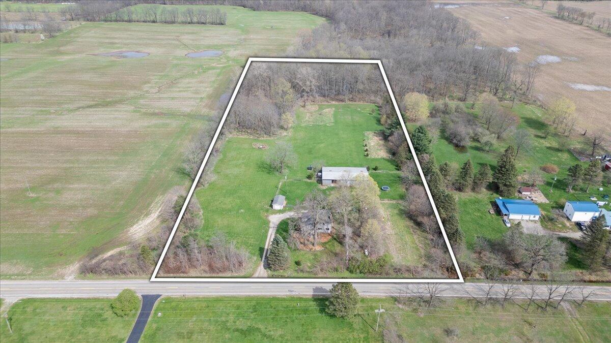 975 South Elliott Road Fowlerville, MI 48836 - Photo 52 of 56 03-Media Jett - 03.2