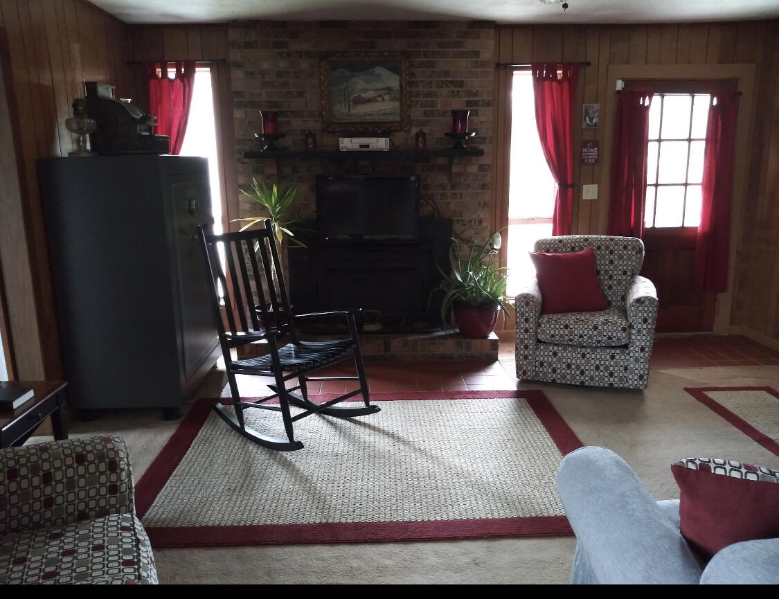 3444 Willow Tree Road Ewing, VA 24248 - Photo 8 of 40 24AF6337-DC7C-4F2A-BB80-ACF526ADB262