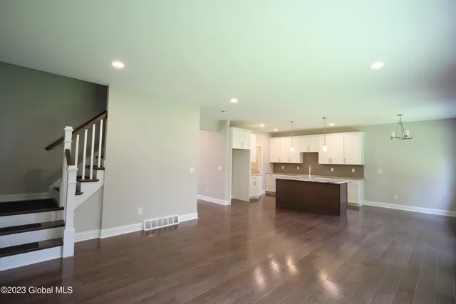 $680,000 | 15 A Wyatt's Way, Clifton Park, NY 12065