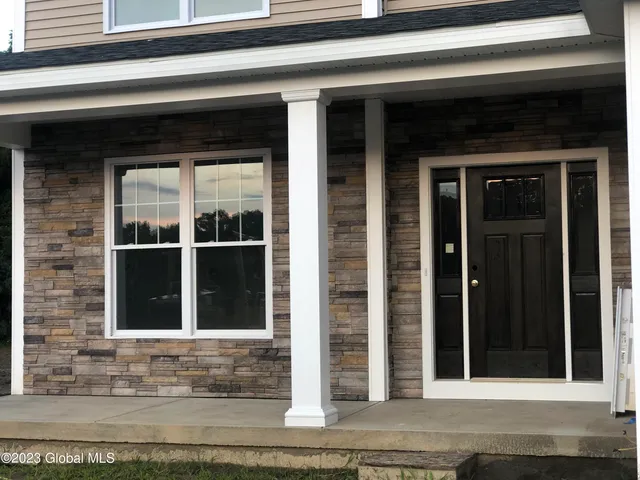 $680,000 | 15 A Wyatt's Way, Clifton Park, NY 12065