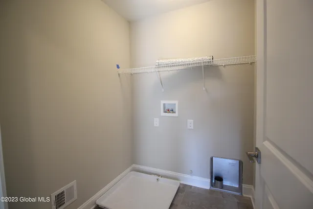 $680,000 | 15 A Wyatt's Way, Clifton Park, NY 12065