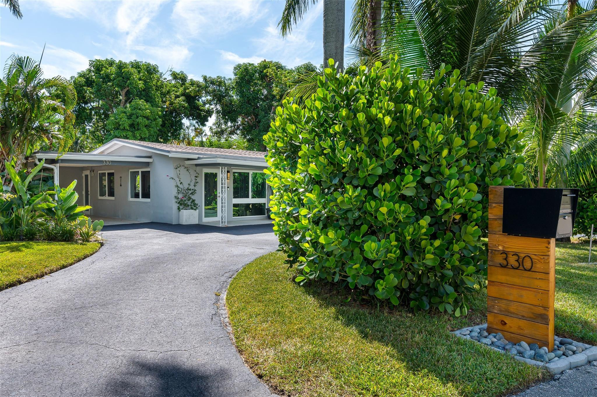 330 Northwest 3rd Court Boca Raton, FL 33432 - Photo 3 of 25 Photo 3