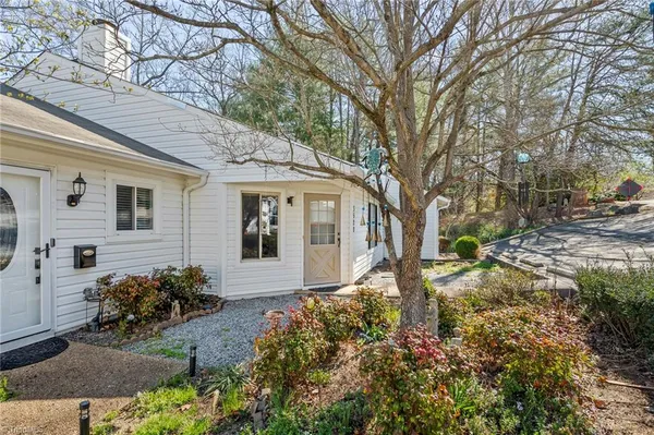 $199,000 | 3520 Heathrow Drive, Winston-Salem, NC 27127