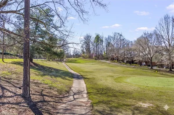 $199,000 | 3520 Heathrow Drive, Winston-Salem, NC 27127
