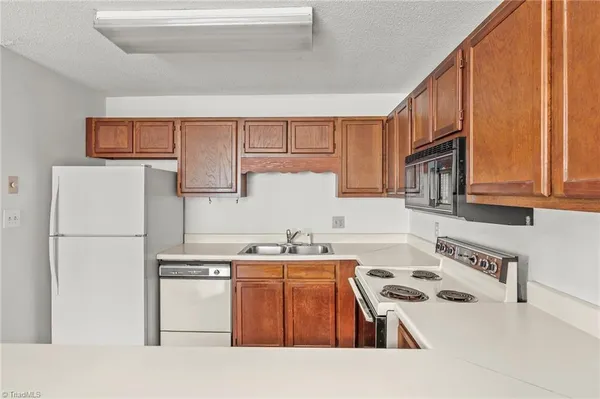 $199,000 | 3520 Heathrow Drive, Winston-Salem, NC 27127