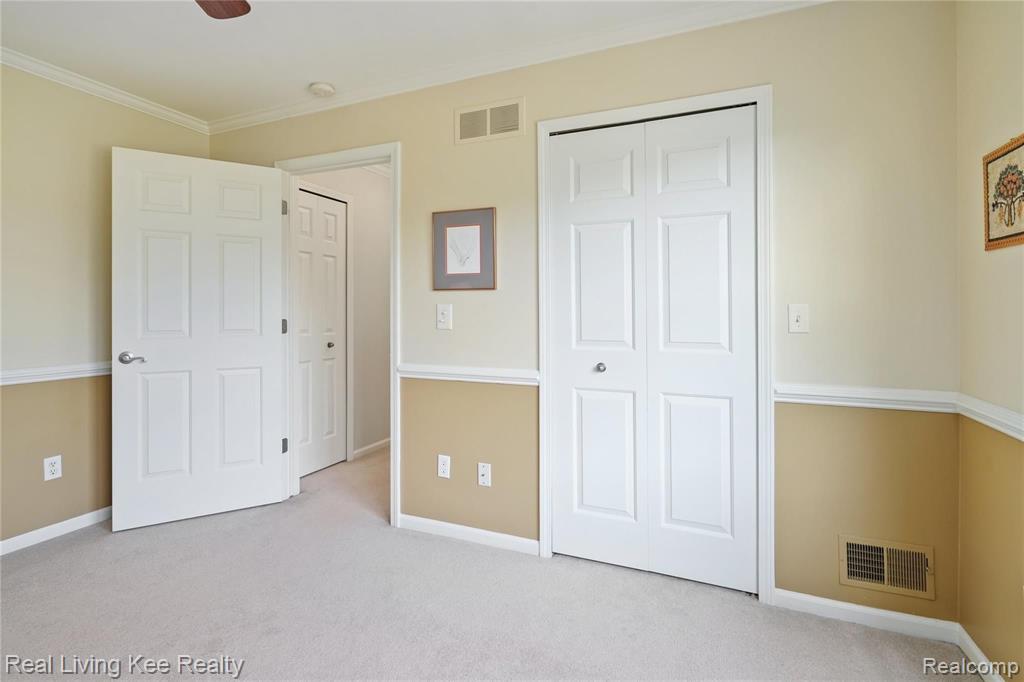 3821 Windingbrook Circle Rochester Hills, MI 48309 - Photo 21 of 33