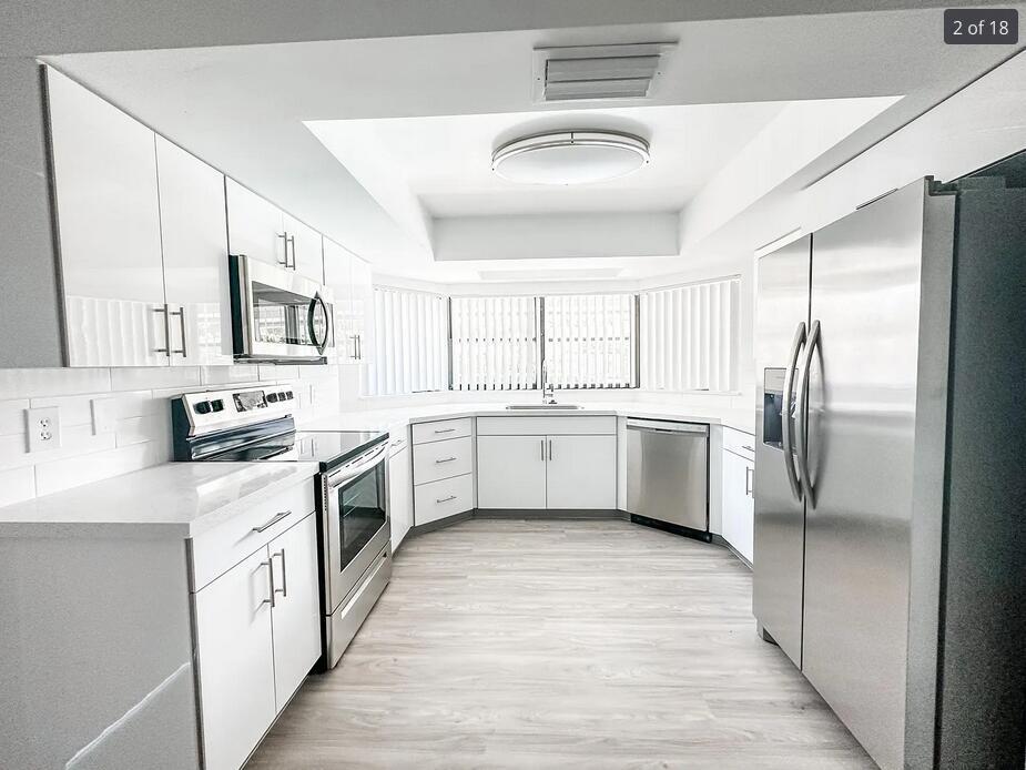 3048 Northwest 27th Terrace Boca Raton, FL 33434 - Photo 2 of 10 Kitchen 2