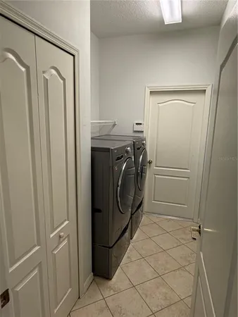 $3,500 | 10132 Downey Lane, Tampa, FL 33626