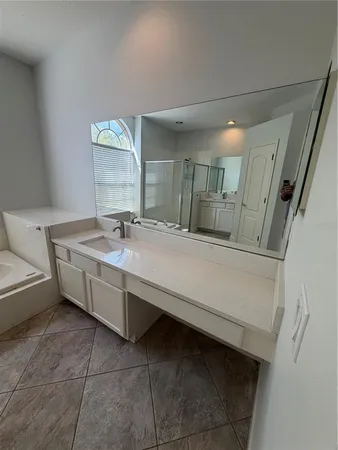 $3,500 | 10132 Downey Lane, Tampa, FL 33626