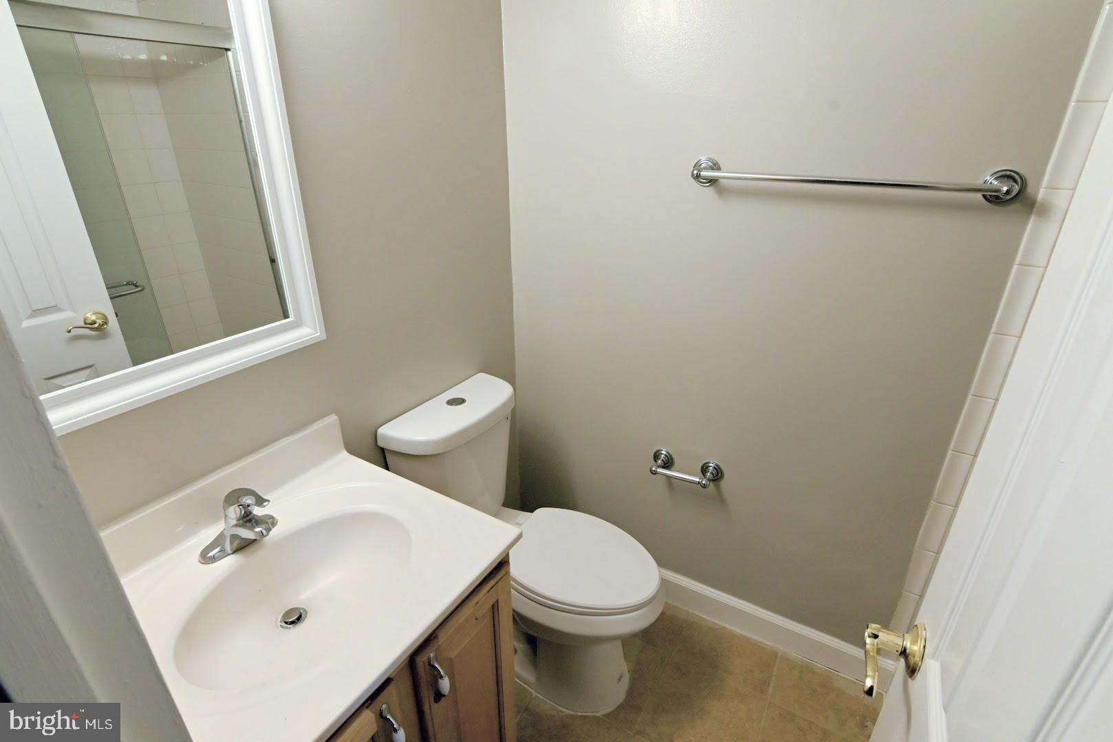 11658 Stoneview Square, Unit 2B Reston, VA 20191 - Photo 18 of 31 Gallery Image 18