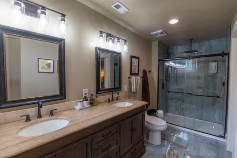 $1,600,000 | 2990 McGavock Pike, Nashville, TN 37214