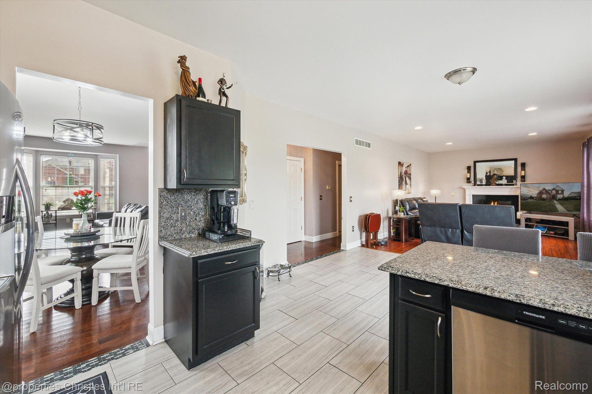 22485 Brantingham Road Macomb, MI 48044 - Photo 16 of 59 Gallery Image 16
