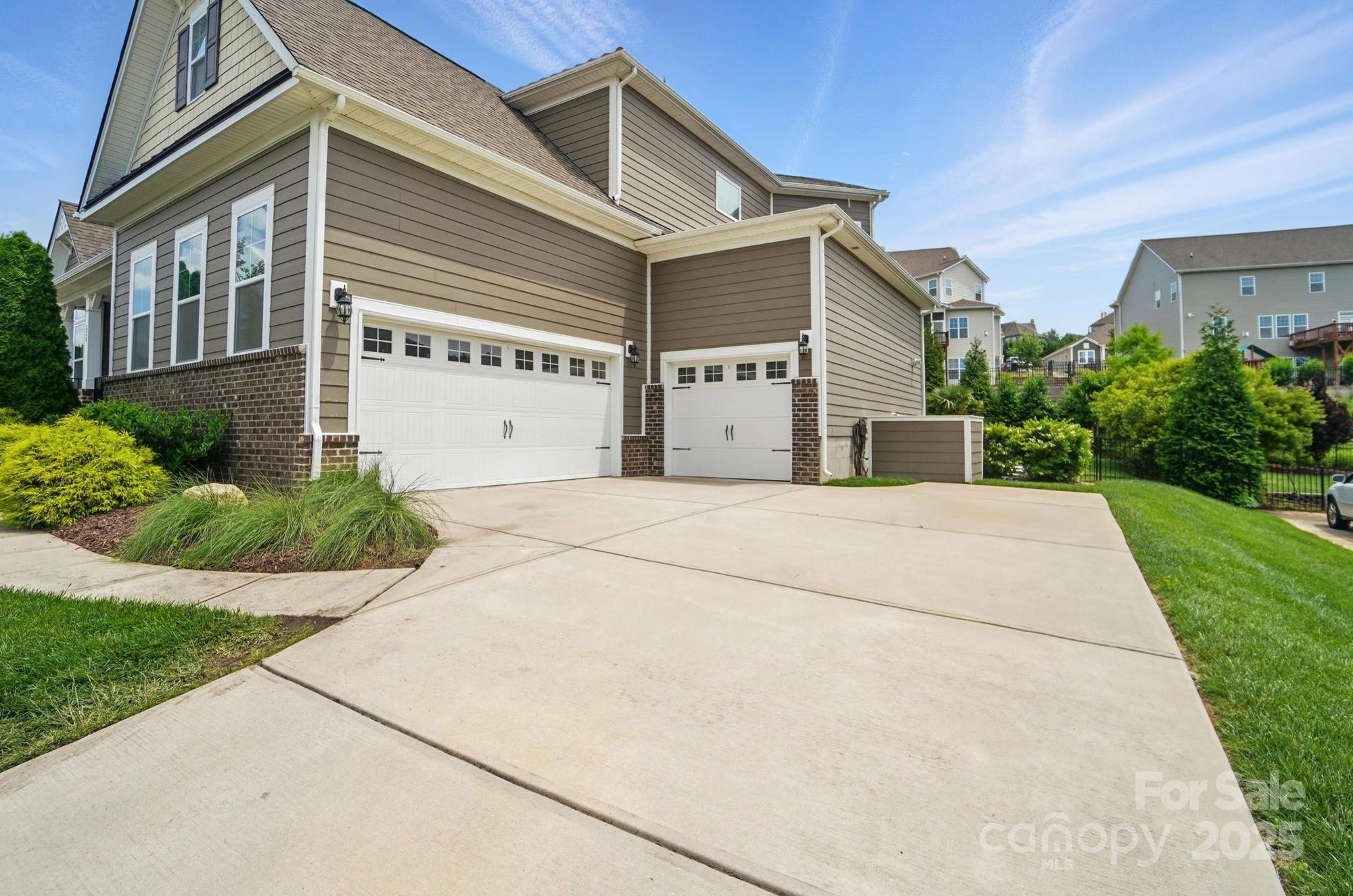 220 Forsythia Lane Tega Cay, SC 29708 - Photo 44 of 47