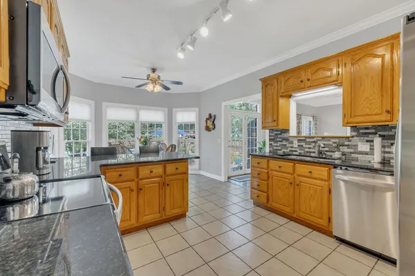 $678,000 | 1035 Franklin Heights Drive, Winchester, TN 37398