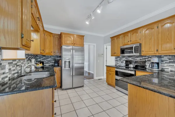 $678,000 | 1035 Franklin Heights Drive, Winchester, TN 37398
