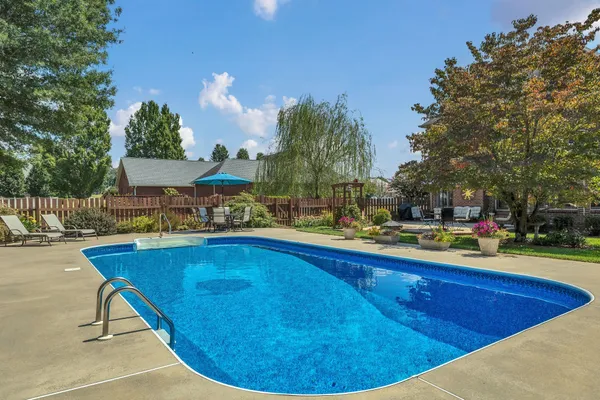 $678,000 | 1035 Franklin Heights Drive, Winchester, TN 37398