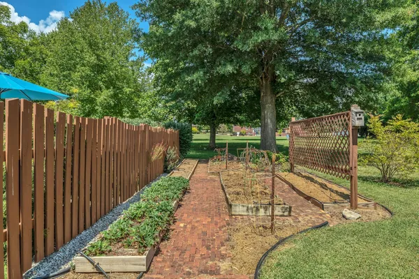 $678,000 | 1035 Franklin Heights Drive, Winchester, TN 37398