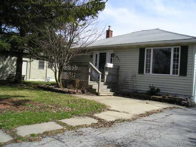 447 Ward Road North Tonawanda, NY 14120 - Photo 1 of 12 Exterior Front