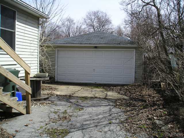 447 Ward Road North Tonawanda, NY 14120 - Photo 2 of 12 Exterior Back