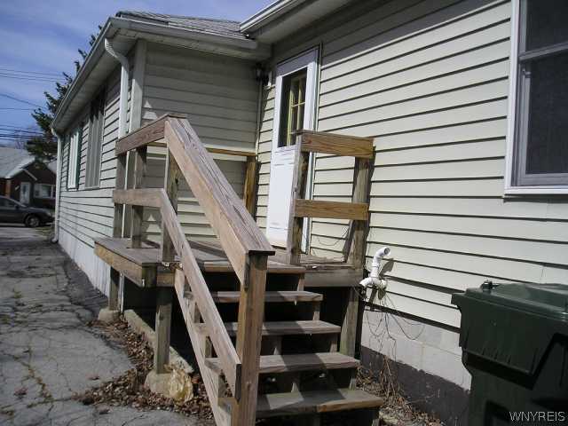 447 Ward Road North Tonawanda, NY 14120 - Photo 3 of 12 Other Side Entrance