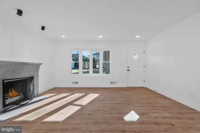 $5,500 | 6810 Weaver Avenue, McLean, VA 22101