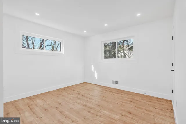 $5,500 | 6810 Weaver Avenue, McLean, VA 22101