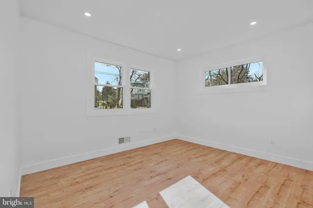 $5,500 | 6810 Weaver Avenue, McLean, VA 22101