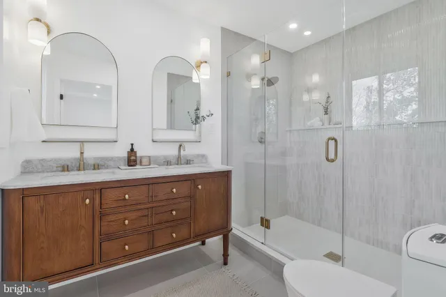 $5,500 | 6810 Weaver Avenue, McLean, VA 22101