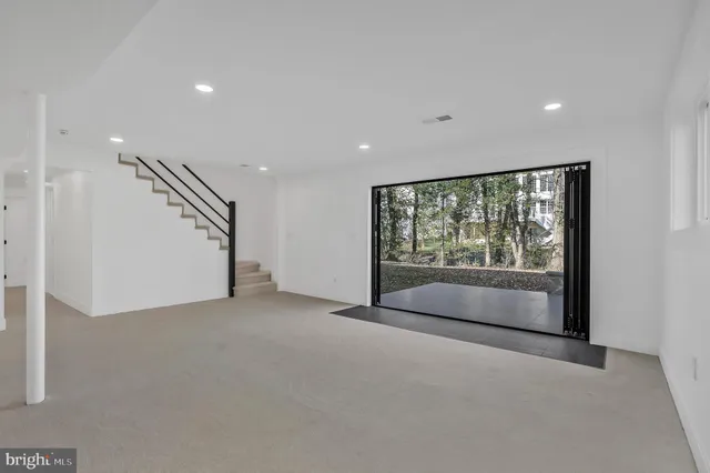 $5,500 | 6810 Weaver Avenue, McLean, VA 22101