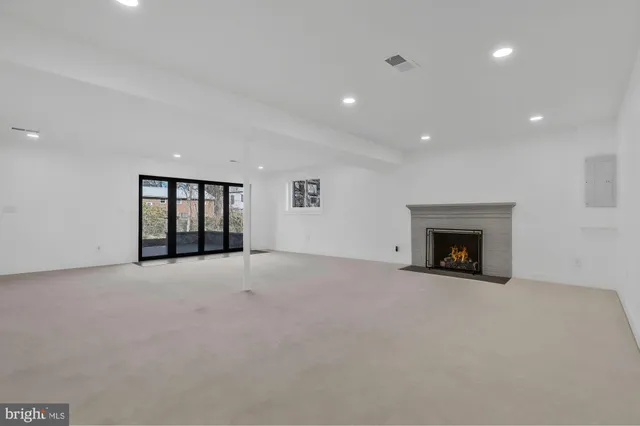 $5,500 | 6810 Weaver Avenue, McLean, VA 22101