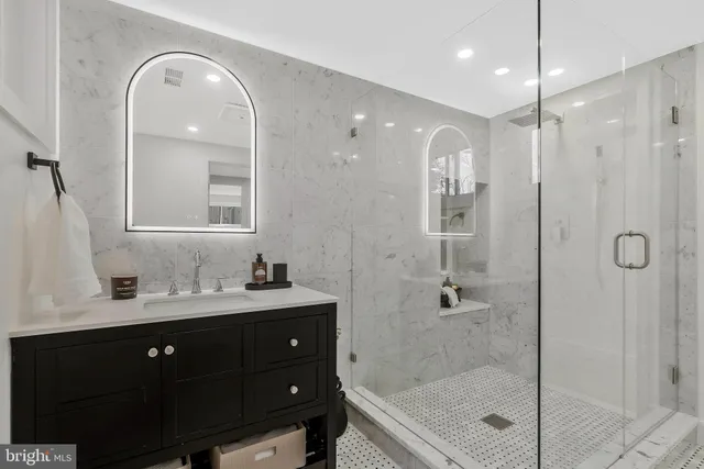 $5,500 | 6810 Weaver Avenue, McLean, VA 22101