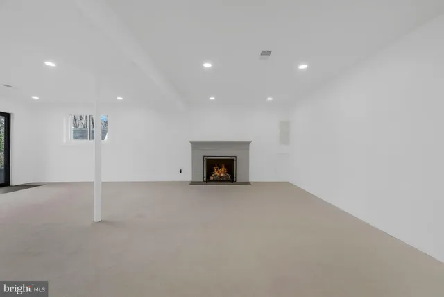 $5,500 | 6810 Weaver Avenue, McLean, VA 22101