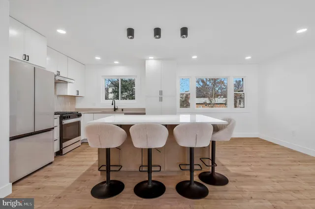 $5,500 | 6810 Weaver Avenue, McLean, VA 22101