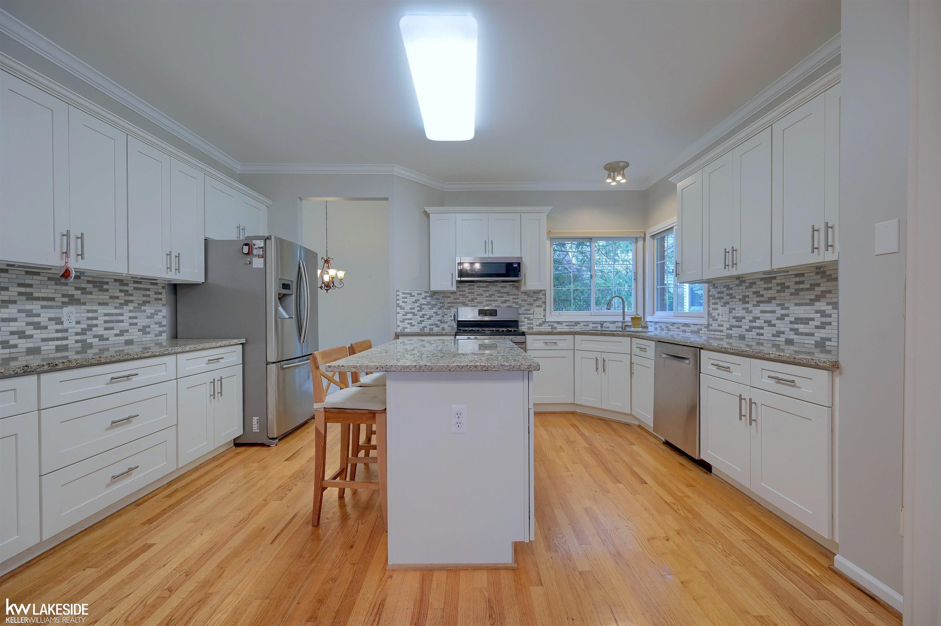 740 Lake Ridge Road Rochester Hills, MI 48307 - Photo 9 of 32