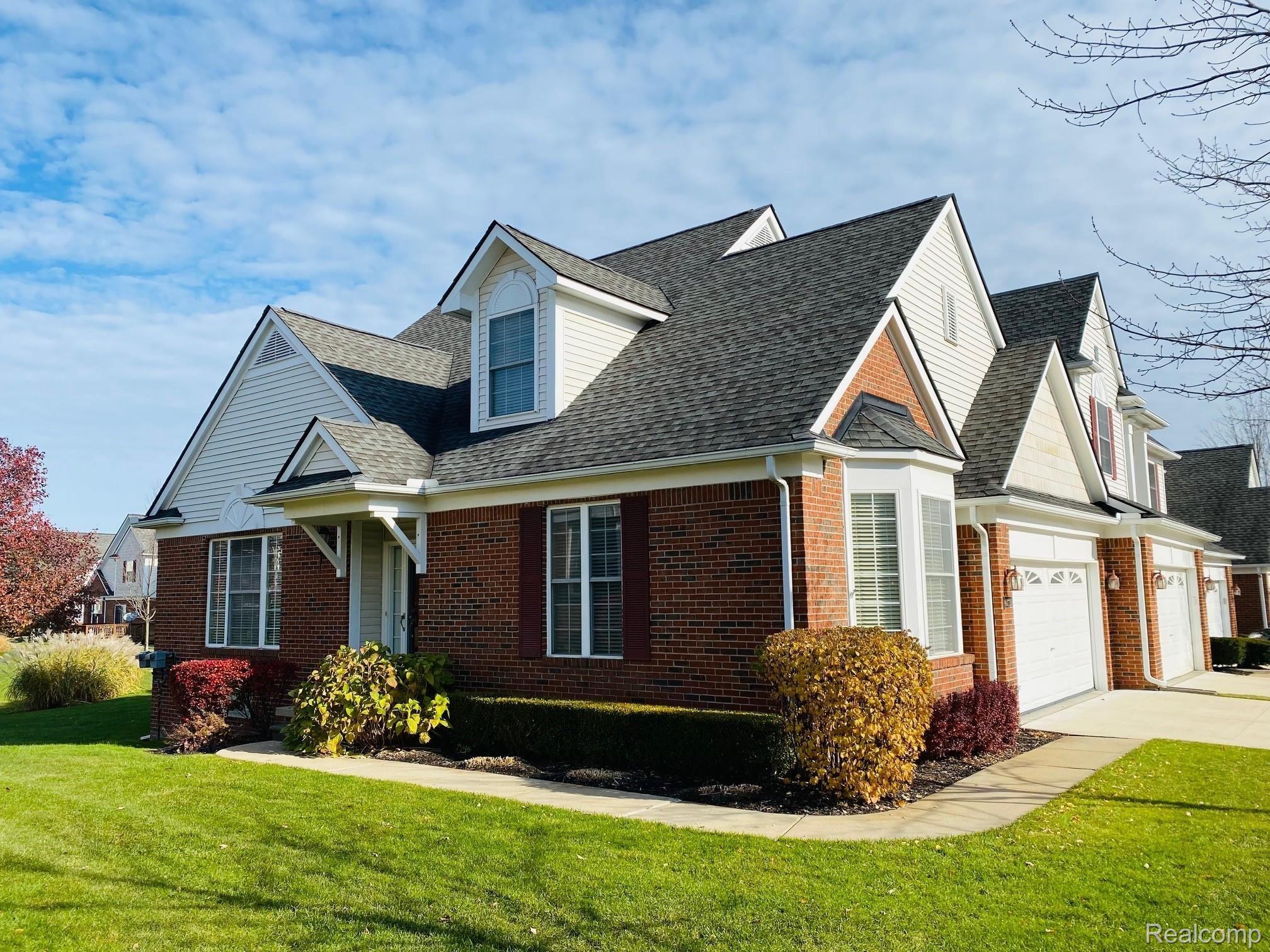 41711 Mitchell Road Novi, MI 48377 - Photo 3 of 22 15.jpg