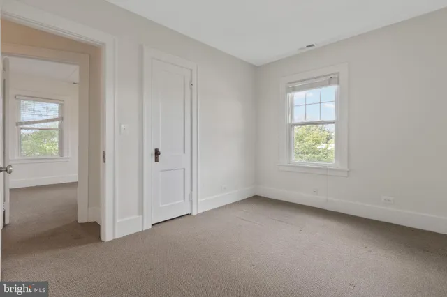 $1,239,000 | 2629 Washington Boulevard, Arlington, VA 22201