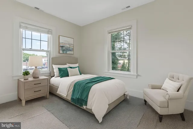 $1,239,000 | 2629 Washington Boulevard, Arlington, VA 22201