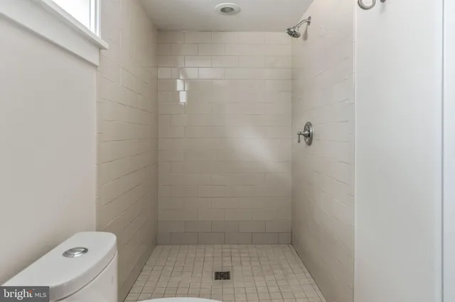 $1,239,000 | 2629 Washington Boulevard, Arlington, VA 22201