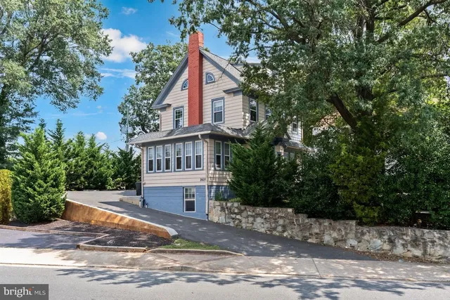 $1,239,000 | 2629 Washington Boulevard, Arlington, VA 22201