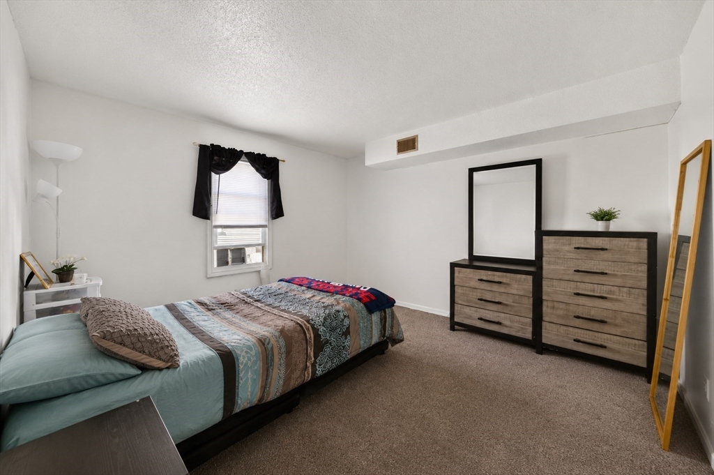 526 Third Street Fall River, MA 02721 - Photo 35 of 35