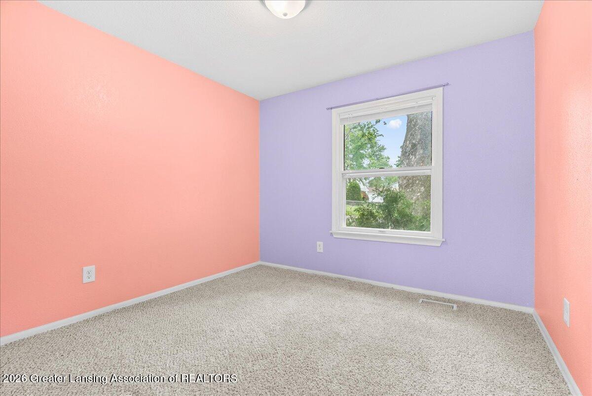 3261 Hepfer Road Lansing, MI 48911 - Photo 12 of 43 14-Media Jett - 27