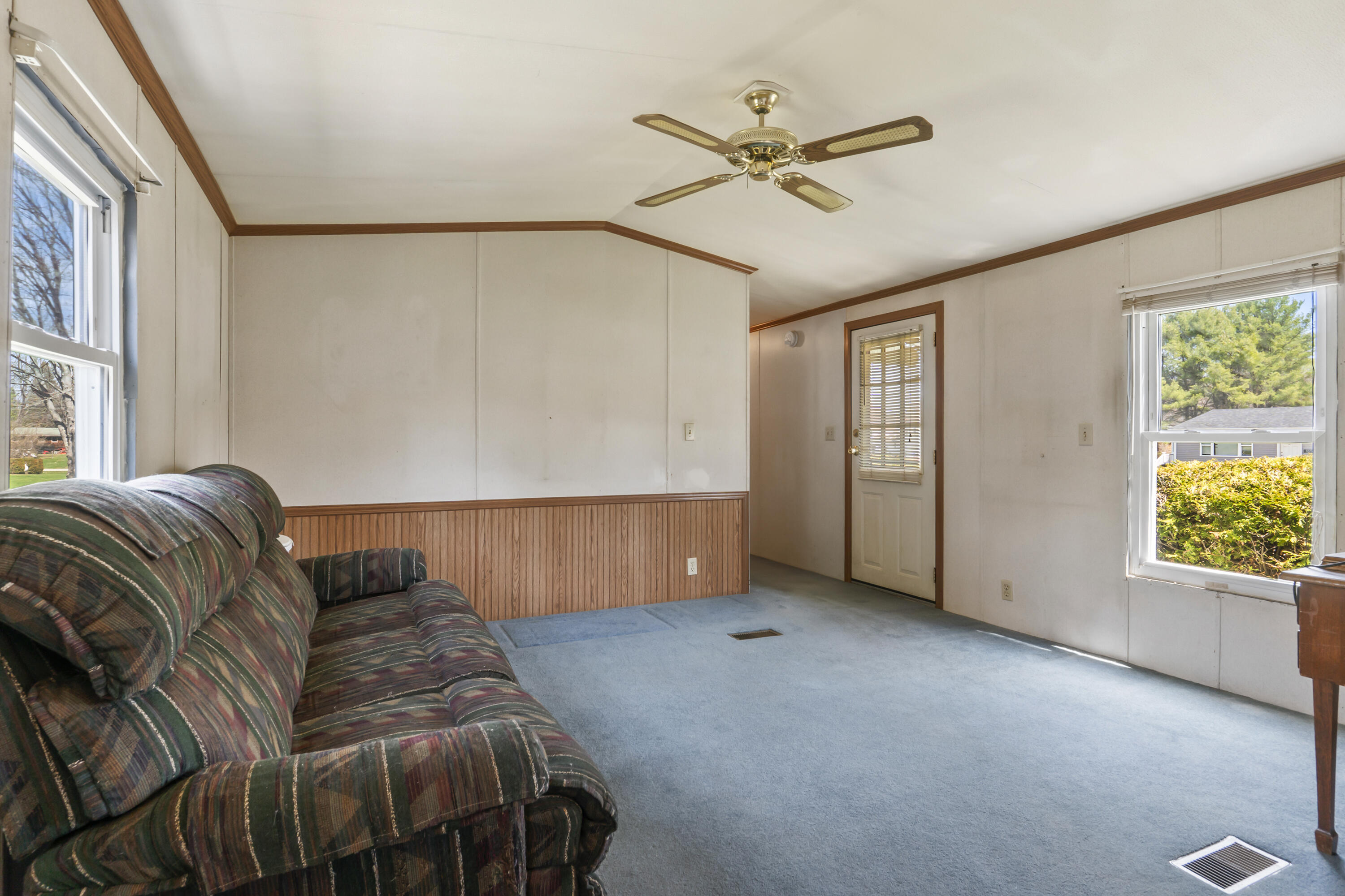 1655 Hotel Road Auburn, ME 04210 - Photo 13 of 36 1655 Hotel Road_114