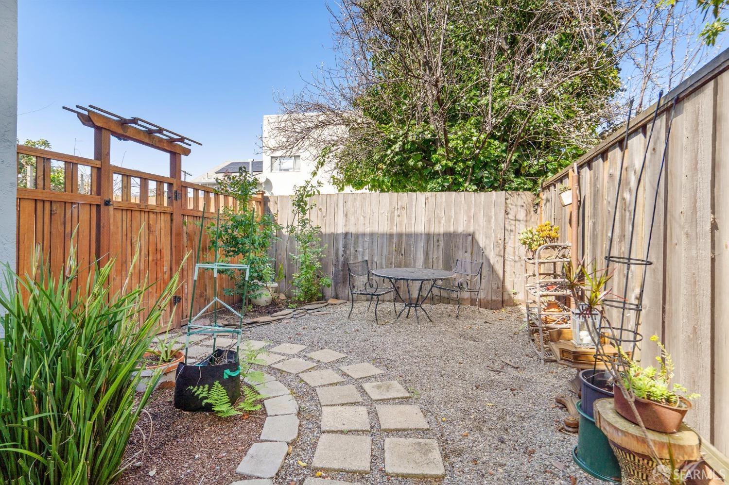 1649 Julia Street Berkeley, CA 94703 - Photo 7 of 28