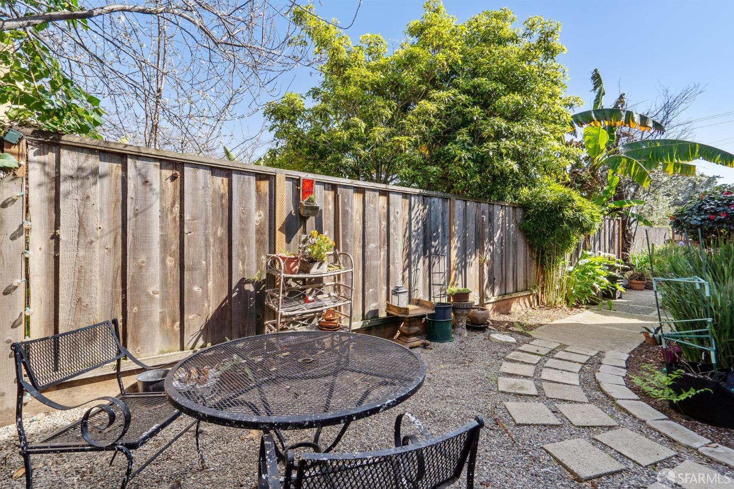 1649 Julia Street Berkeley, CA 94703 - Photo 8 of 28