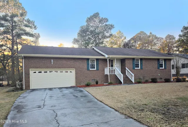 $289,000 | 709 Plantation Drive, New Bern, NC 28562